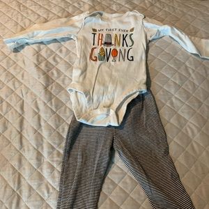 Carter’s 2 piece thanksgiving outfit